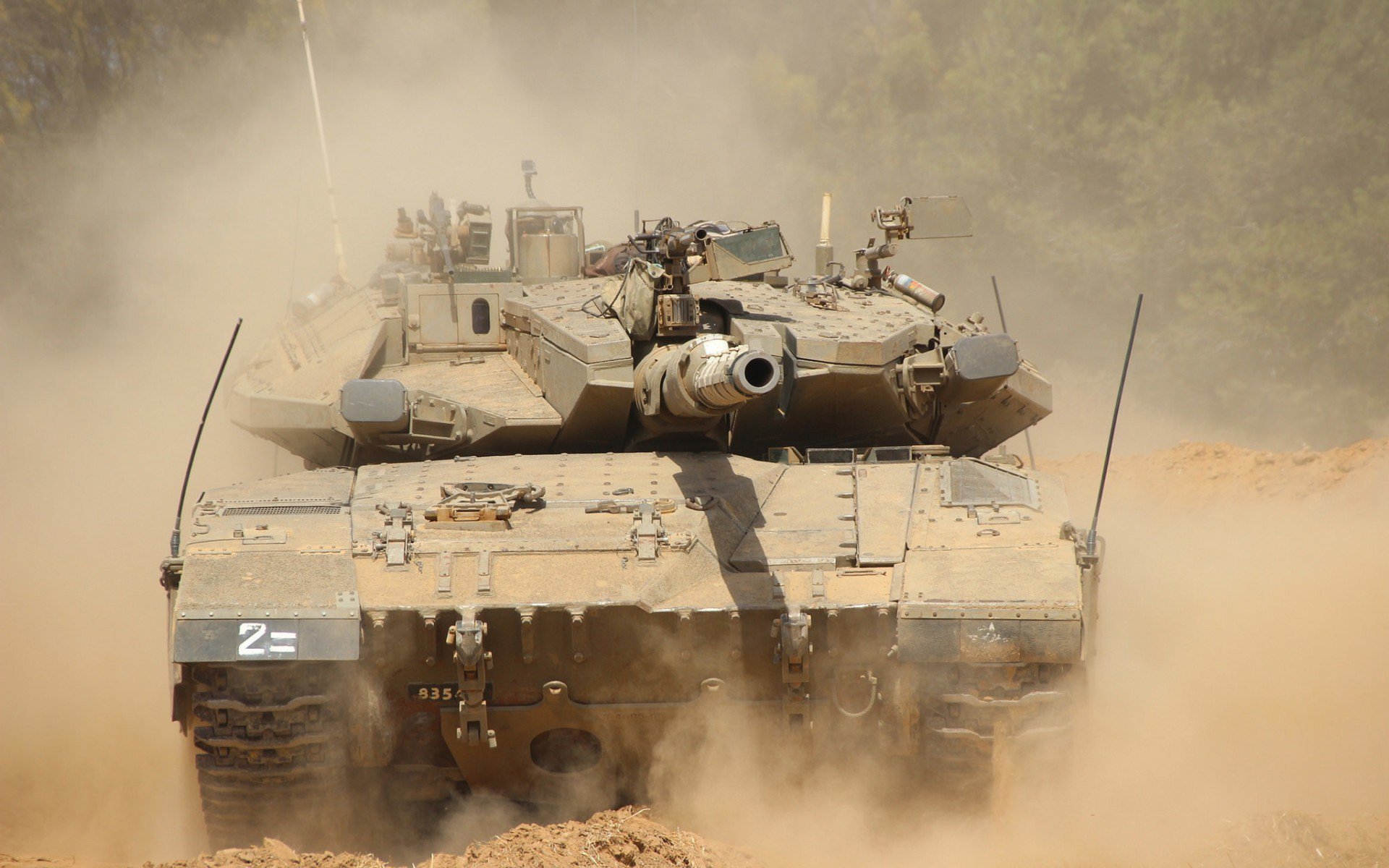 国足年度关键失误与比赛走势影响对比,国足总结失败 低估对手